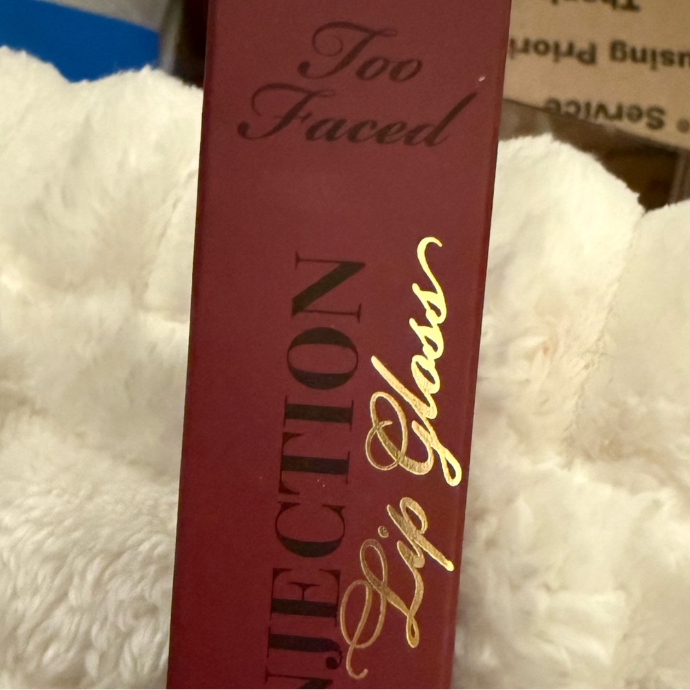 Too Faced Shimmering Lip Injection in Hot Love - Picture 2 of 4